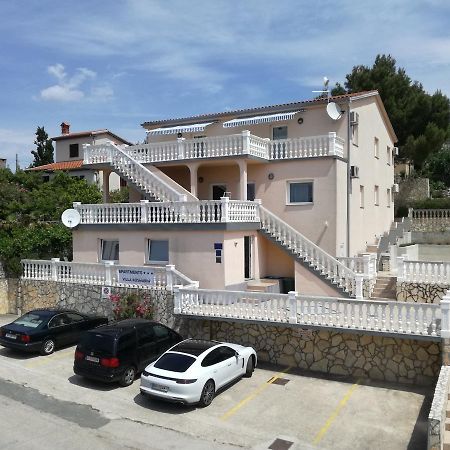 Apartments Villa Rosmarin Omišalj Eksteriør bilde